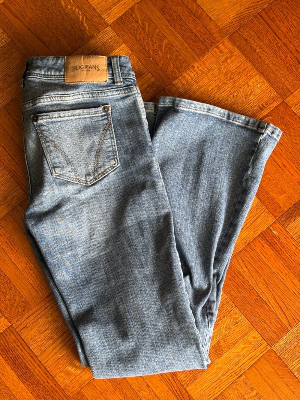 BDG Brooke Low-Rise Flare Jeans Size 28 Waist Super Stretch